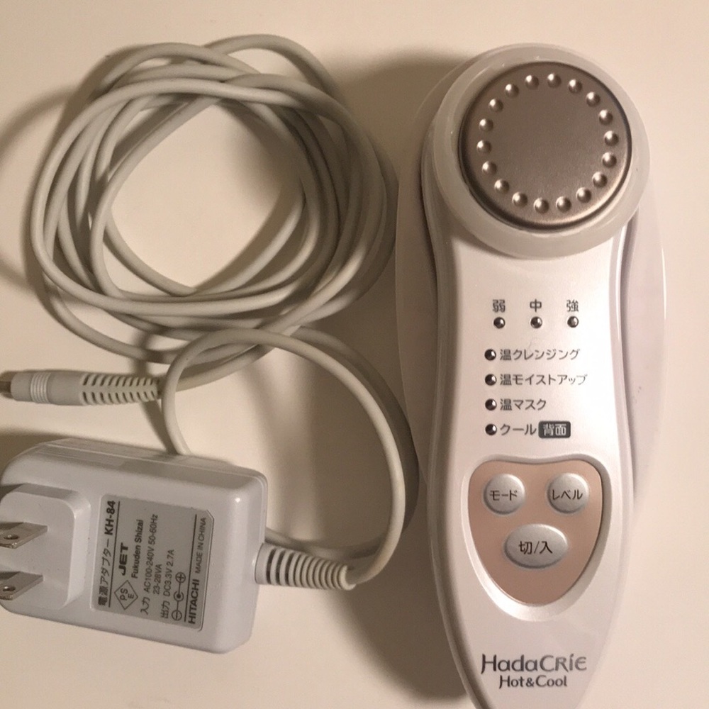 Hitachi Hot & cool Facial moisturiser Massager